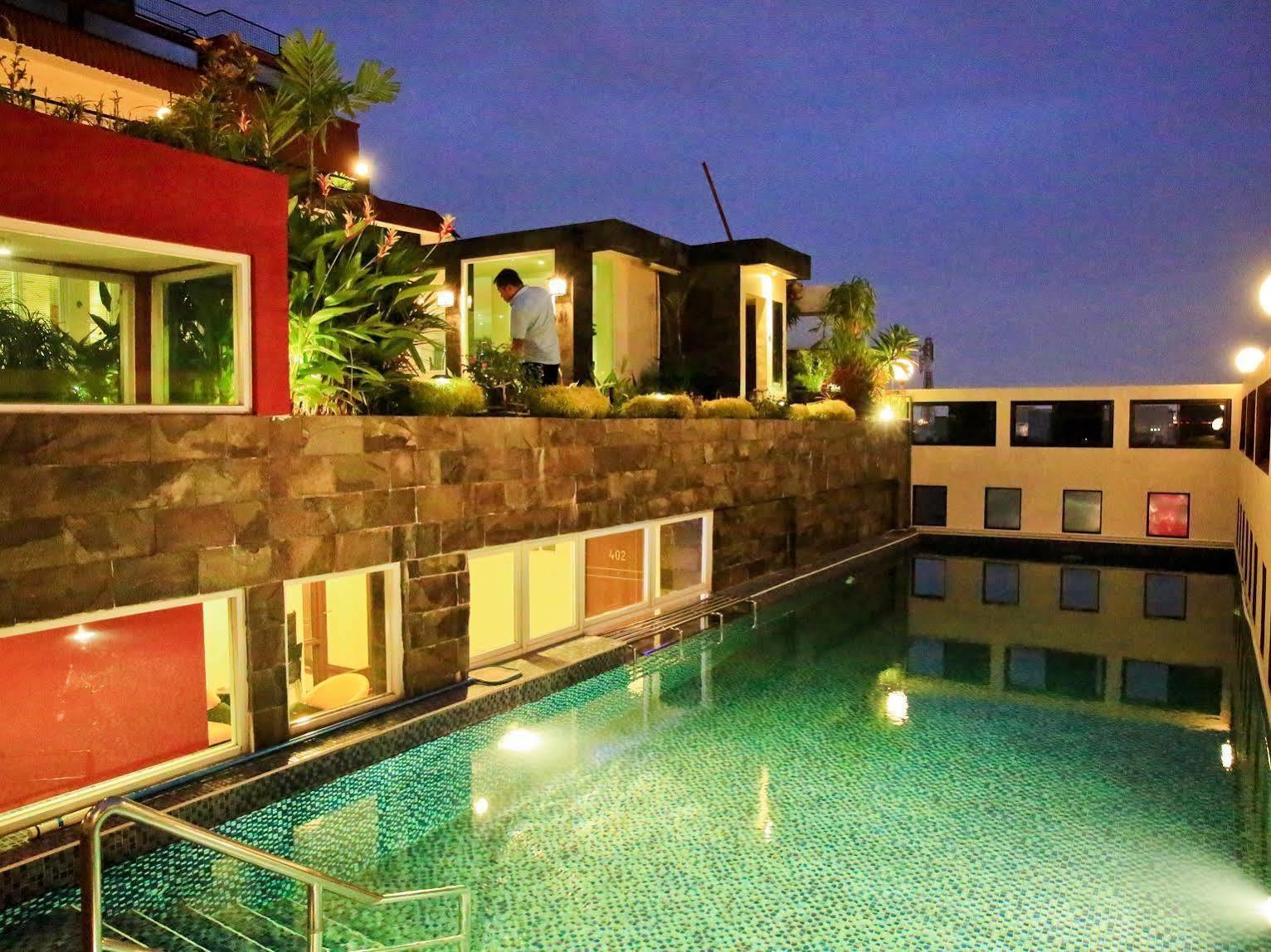 Hotel Reddoorz Near Itc Fatmawati Cilandak  Exterior foto